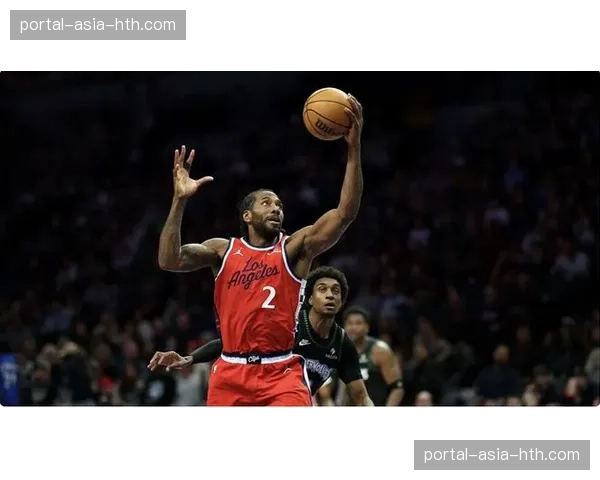 快船官方更新:莱昂纳德因膝盖管理将缺席背靠背首战。 快船官方更新:莱昂纳德因膝盖管理将缺席背靠背首战。