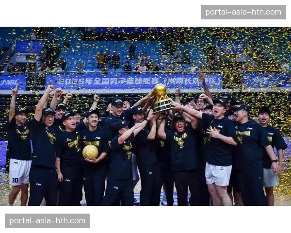 澳洲NBL总决赛:墨尔本联队取得开门红 澳洲NBL总决赛:墨尔本联队取得开门红