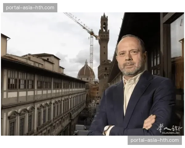 佛罗伦萨主场改造塔吊悬空，球迷担忧安全隐患